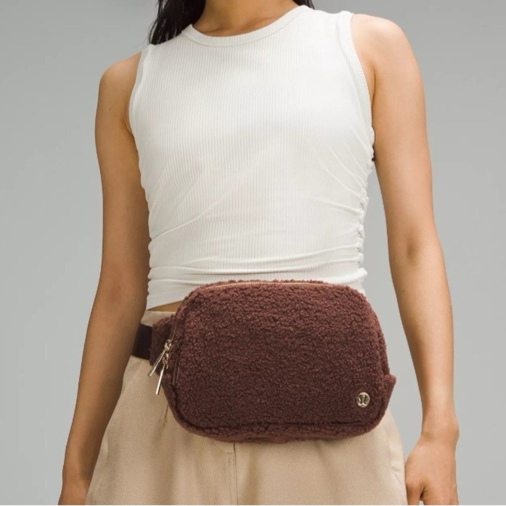 LuluLemon everywhere Belt Bag Large Brown Fuzzy Fleece